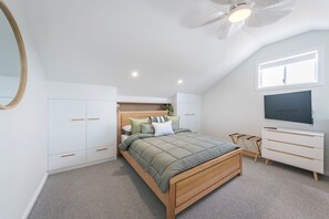 1 bedroom, iron/ironing board, bed sheets