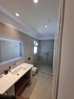 Bathroom - Seaview studio, terrace/garden with parking a few steps from town (Μυκονος)