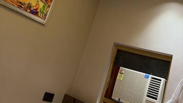 Deluxe Double Room | WiFi (free), bed sheets