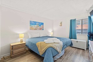 2 bedrooms, WiFi, bed sheets - Chateau at the Sea K3 (North Myrtle Beach)