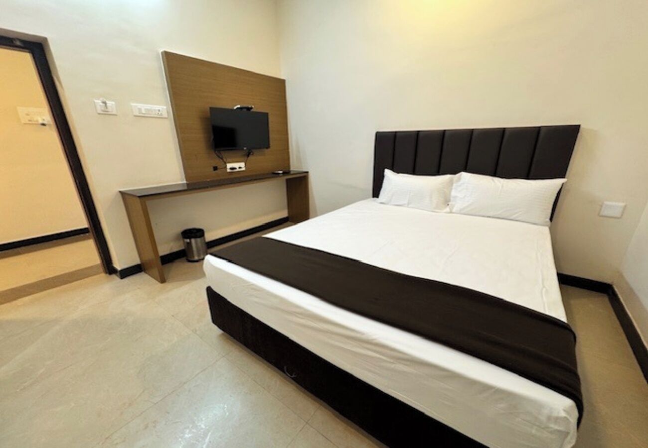 Deluxe Room | Free WiFi, bed sheets
