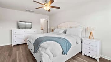3 habitaciones, tabla de planchar con plancha, wifi y ropa de cama