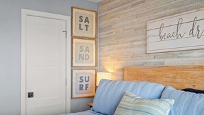 1 bedroom, iron/ironing board, WiFi, bed sheets - "Beach Dreams" 1 Bedroom located in Garden City (Murrells Inlet)