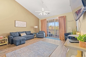 TV - "Surf N Turf" Located in Barefoot Resort (North Myrtle Beach)