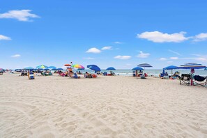Beach nearby - "The Landmark Pearl" (Myrtle Beach)