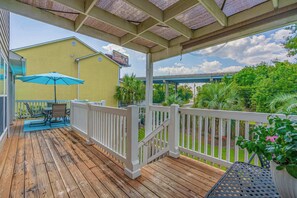 Terrace/patio - Harbour Gate Family "Captains Quarters" (Little River)