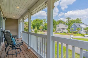 Property grounds - Harbour Gate Family "Captains Quarters" (Little River)