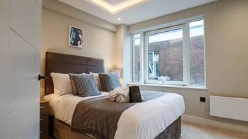 1 bedroom, iron/ironing board, travel cot, free WiFi