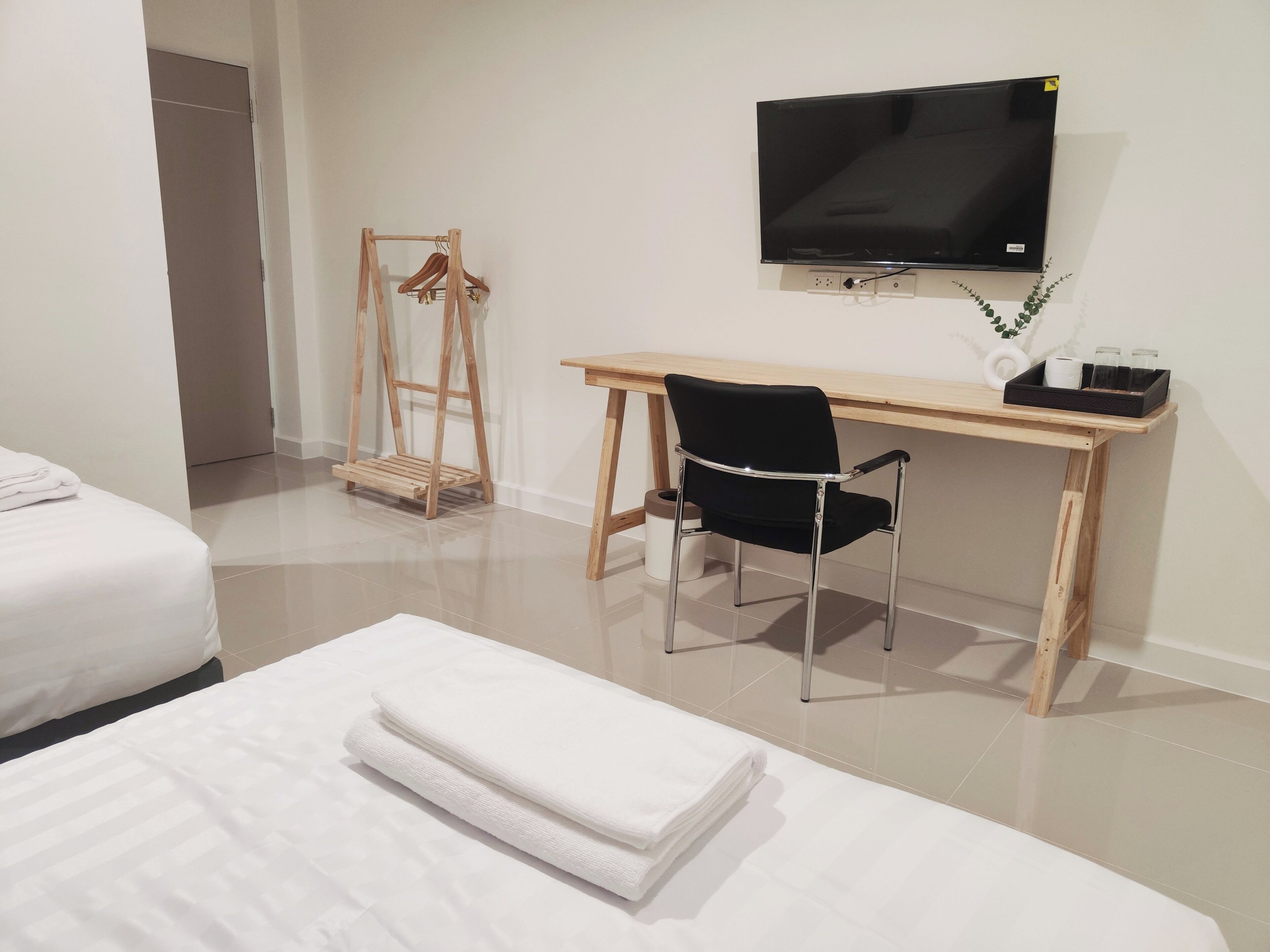 Basic Twin Room, City View