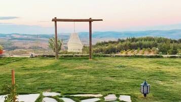 Maison, 4 chambres, balcon, vue jardin | Enceinte de lâhĂ©bergement