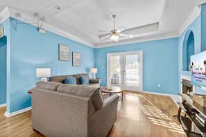 Living area - Legacy Villa 1304 Just a short walk to the beach! (Gulfport)