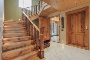 Interior - ELIVAAS 4 BHK Kavya Villa With Lounge  (Kasauli)