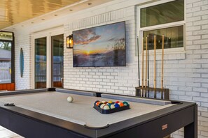 Game room - Between The Tides: Heated Pool, Beach, Sports Court. Walk to Amphitheater (St. Augustine)