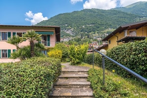 Family House, 2 Bedrooms, Balcony (Lenno Il Guscio) | Property grounds - Lenno Il Guscio (Tremezzina)