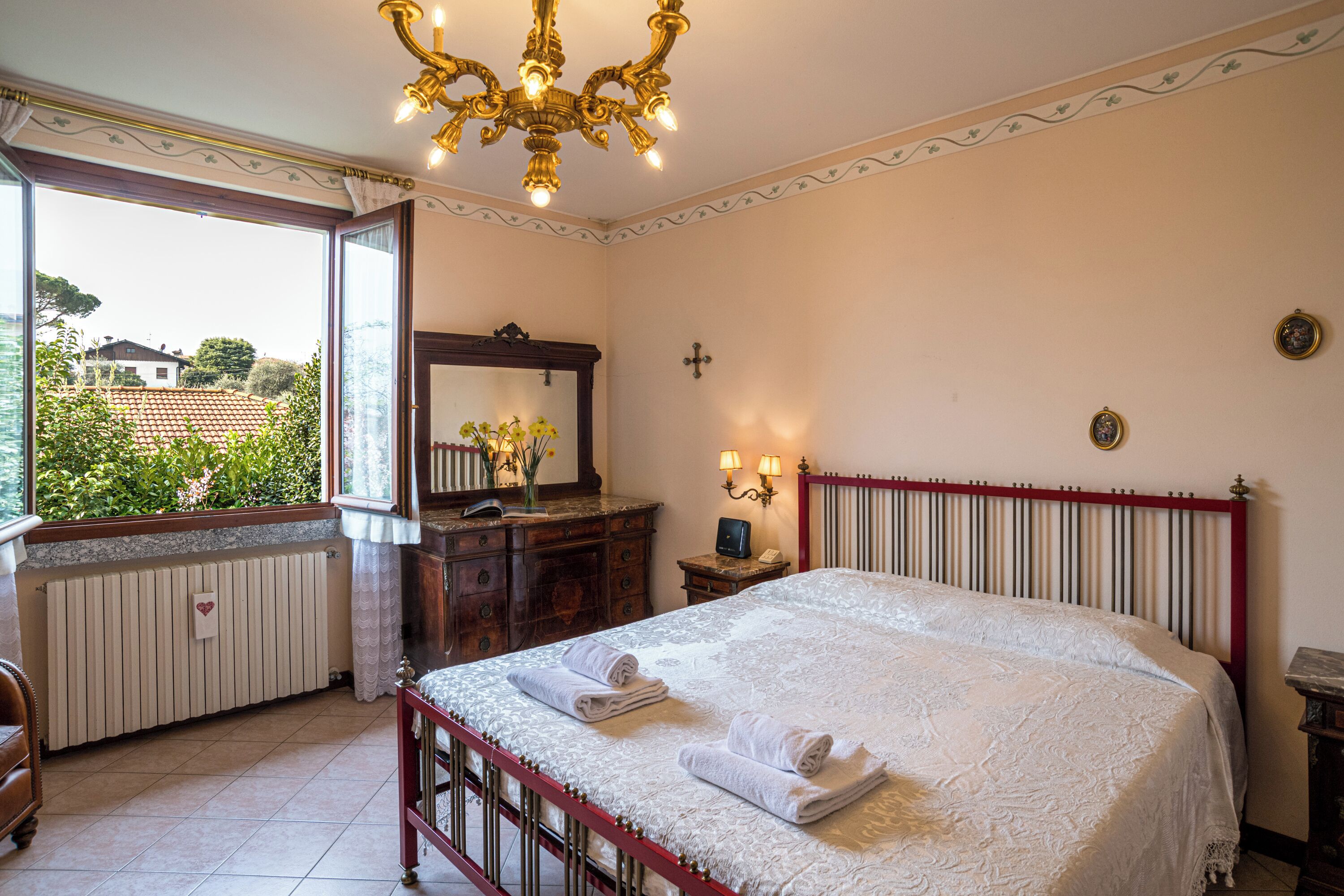 Family House, Multiple Bedrooms (Lenno Il Guscio) | 2 bedrooms, iron/ironing board, free WiFi, bed sheets