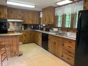 Private kitchen - Classic Lake House with Guest Cottage on Wolfeboro's Premier Springfield Point (Wolfeboro)
