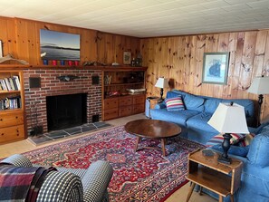 Living area - Classic Lake House with Guest Cottage on Wolfeboro's Premier Springfield Point (Wolfeboro)