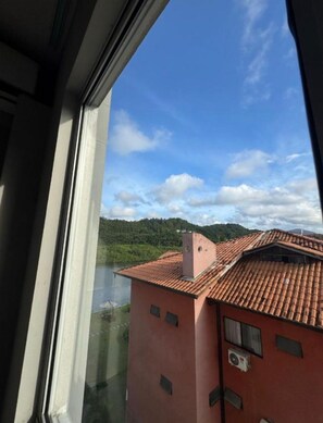 Interior - Beautiful and modern apartment, close to the beach, with marina and barbecue area. (Balneário Camboriú)