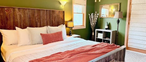 4 bedrooms, iron/ironing board, WiFi, bed sheets