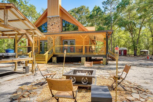 Fish & Float at Natural Springs! Log Cabin in Bell