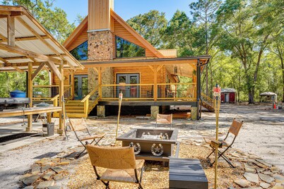 Fish & Float at Natural Springs! Log Cabin in Bell