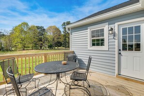 Interior - Peek-a-boo Water Views! Port Haywood Home w/ Yard (Port Haywood)