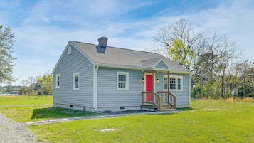 House (2 Bedrooms) | Front of property