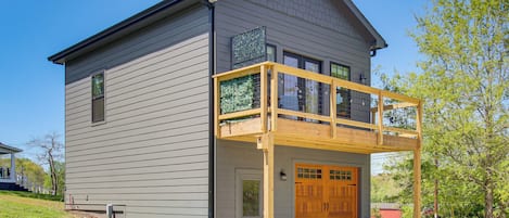 House (1 Bedroom) | Front of property