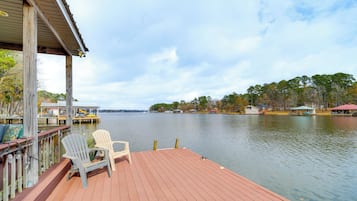 House (3 Bedrooms) | Front of property