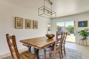 House (3 Bedrooms) | Interior - Families Welcome! Desert Oasis 3 Mi to Old Town (Scottsdale)