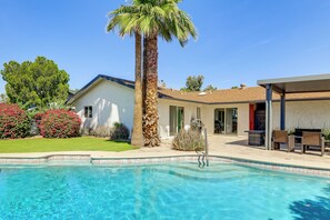 House (3 Bedrooms) | Interior - Families Welcome! Desert Oasis 3 Mi to Old Town (Scottsdale)