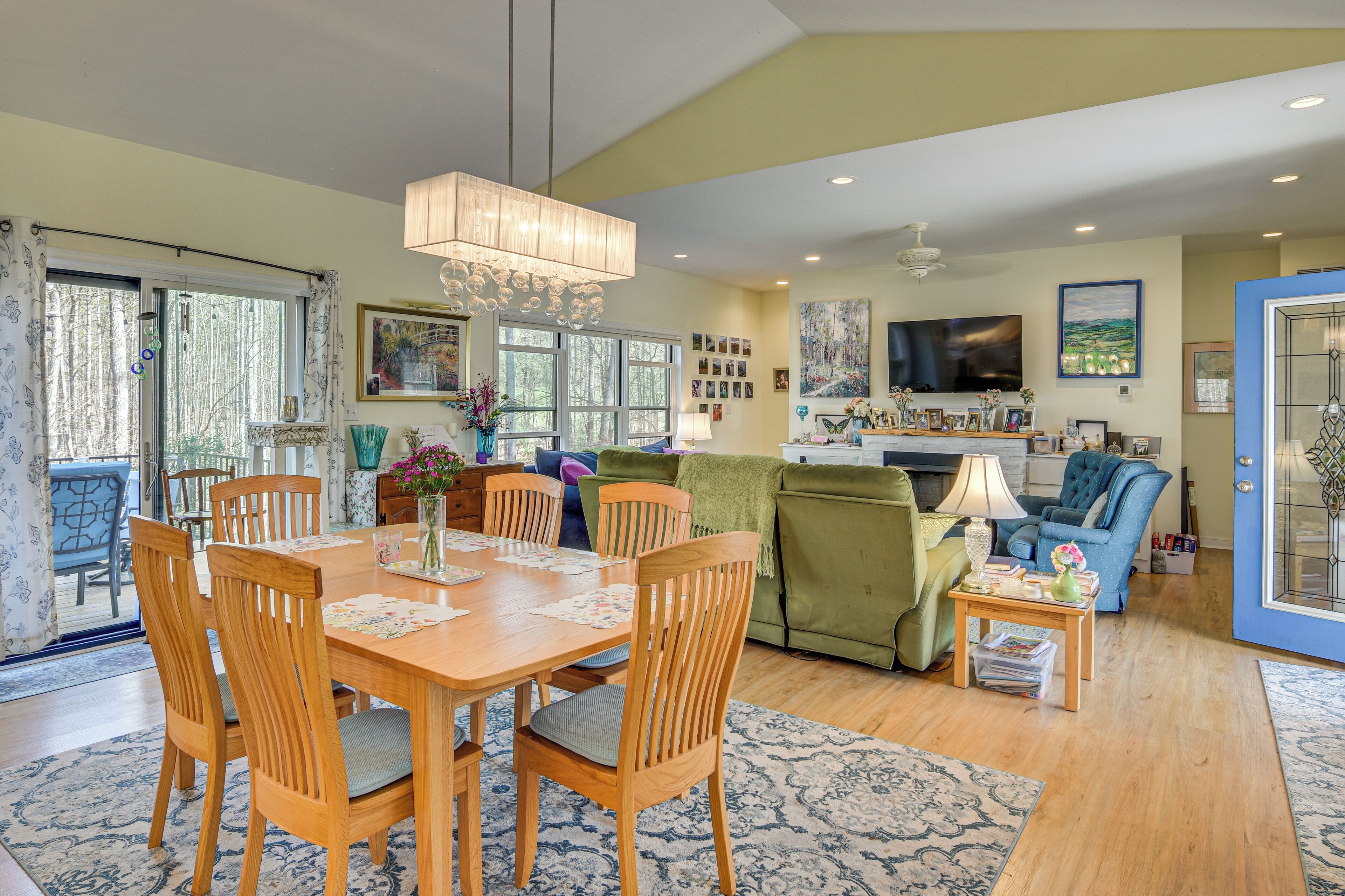 House (2 Bedrooms) | Interior