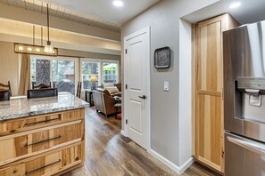 House (3 Bedrooms) | Interior - 2 Mi to Lake Tahoe! All-season Extended Getaway (Incline Village)