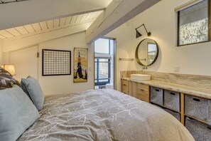 Apartment (2 Bedrooms) | Interior - Walk to Main St & Slopes: Ketchum Condo w/ Hot Tub (Ketchum)