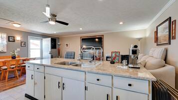 Apartment (0 Bedroom) | Interior