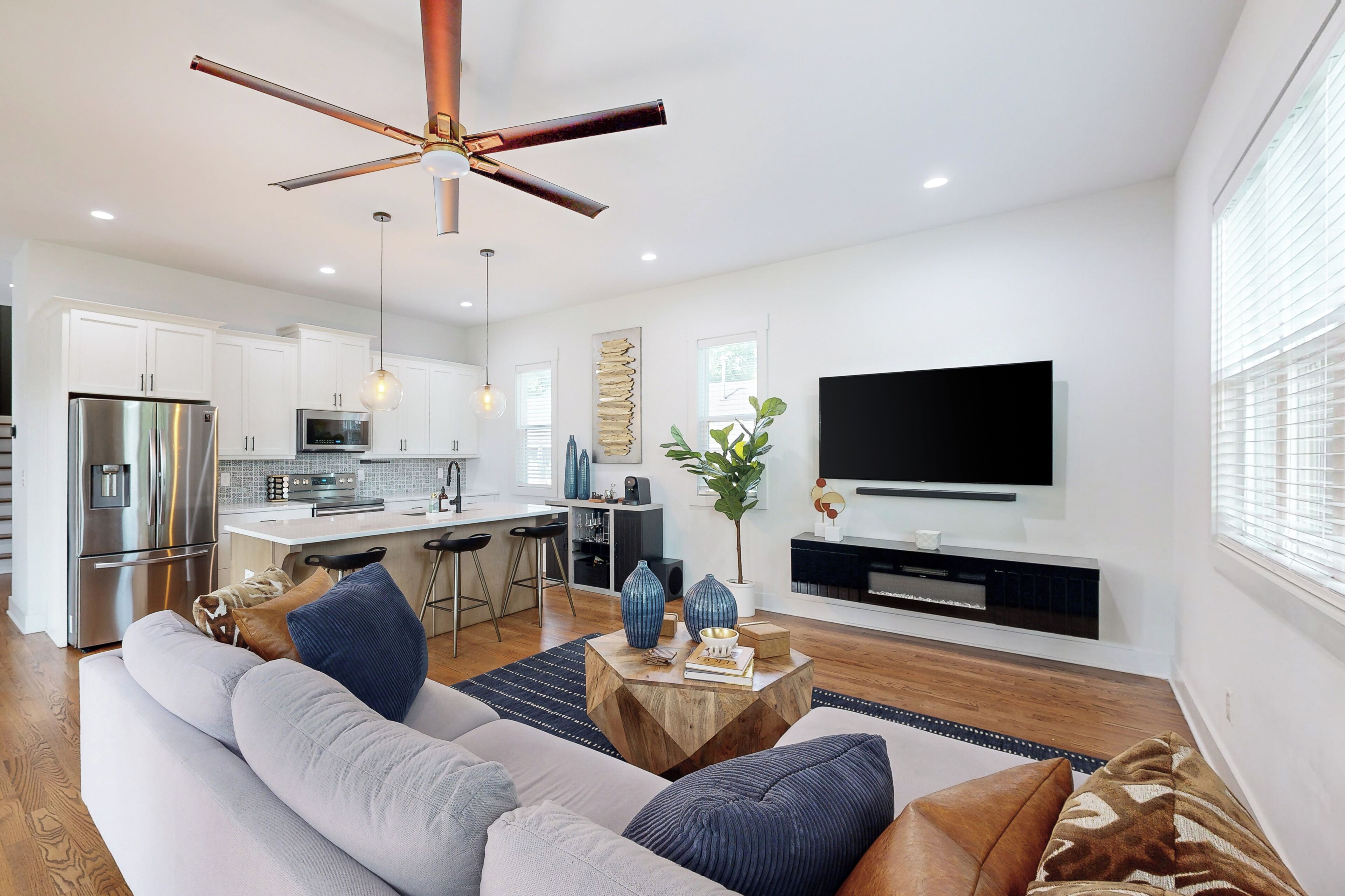 Apartment (3 Bedrooms) | Front of property