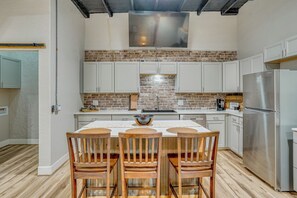 Interior - Explore Dtwn Burkburnett! Industrial Apt w/ Patio (Burkburnett)