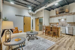 Interior - Explore Dtwn Burkburnett! Industrial Apt w/ Patio (Burkburnett)