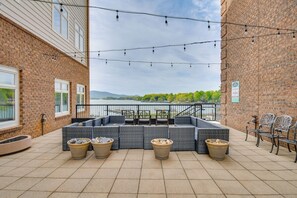 Apartment (0 Bedroom) | Interior - Smith Mtn Getaway: Pool, Hot Tub & Lake Views! (Huddleston)