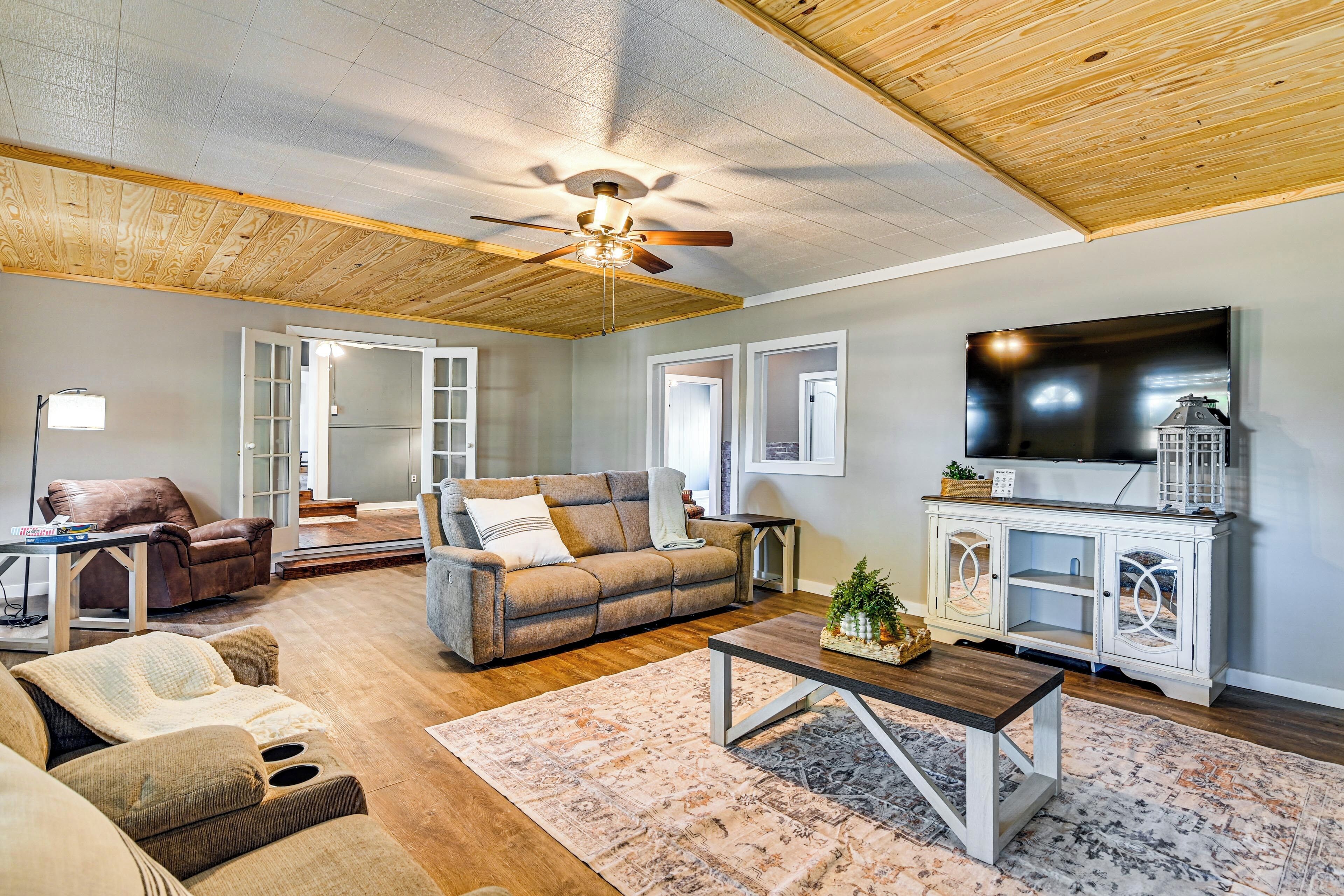 House (3 Bedrooms) | Interior