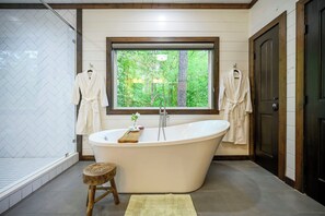 Hair dryer, towels - Romantic 1BD Retreat with Sauna, Hot Tub (Broken Bow)