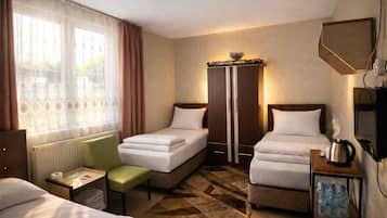 Standard-Dreibettzimmer, Stadtblick | Kostenloses WLAN