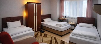 Ari Otel