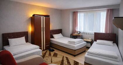 Ari Otel