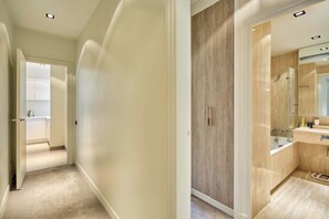 Apartment | Bathroom - Superb 2 bdr Apartment Terrace Neuilly-sur-seine (Neuilly-sur-Seine)