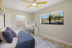 5 chambres, fer et planche à repasser, Wi-Fi, draps fournis