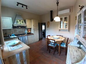 Dining - Apartment nestled in the Tuscan countryside suitable for families (Lucciano)