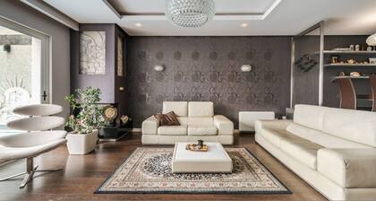 Tranquility Villa With Pool Private Garden BBQ