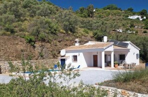 Exterior - Quietly located fully equipped casa with pool and beautiful views (Cómpeta)