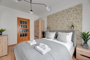 Apartament | Planxa i posts de planxar i wifi gratuïta 